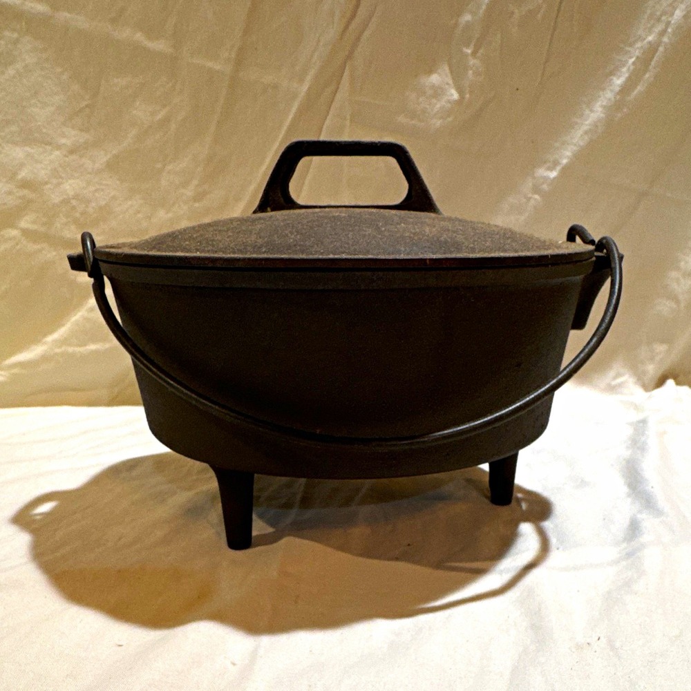 Cast Iron 3 Qt Saucepan w/ Lid, Bail Handle & Tripod Legs, Black Uncoated